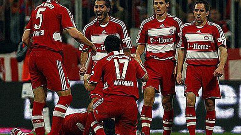 Bayern je drugič zapored remiziral pred domačimi navijači.