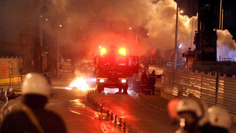 Po nemirih so, kot kaže, v Grčiji na vrsti še bombni napadi. (Foto: EPA)