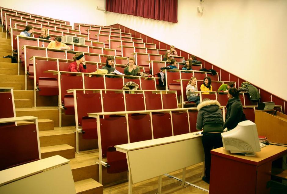 študenti študentje fakulteta | Avtor: Anže Petkovšek