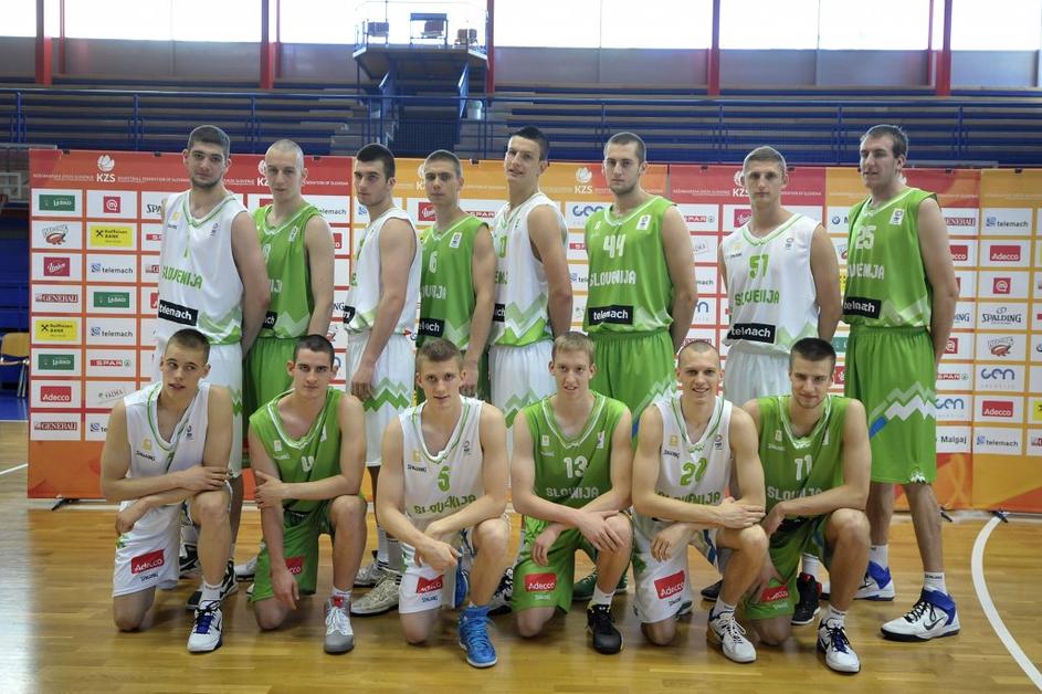 slovenska košarkarska reprezentanca do 20 let Slovenija predstavitev dresov Domž