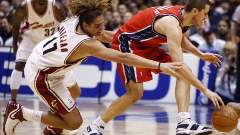 Boštjan Nachbar je tokrat na parketu preživel skromnih šest sekund.