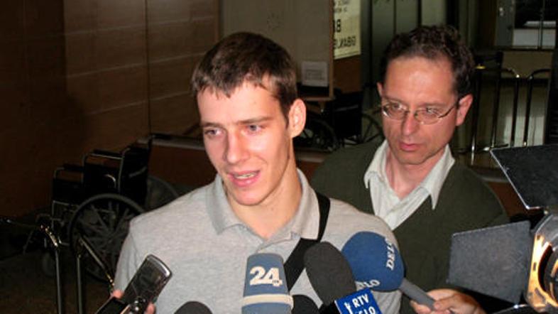 Kako se Gogi znajde za mikrofonom, presodite sami.