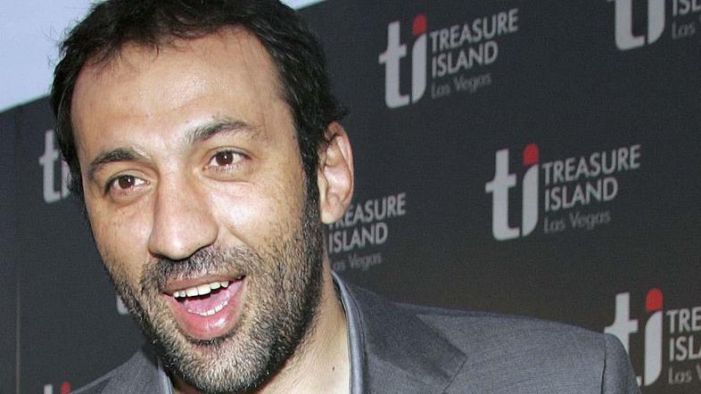 Vlade Divac je 16 let igral v ligi NBA, zdaj se podaja v srbsko politiko.