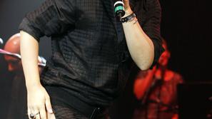 Scena 29.10.2012 katarina Mala, Val 202 je v letu svoje 40. obletnice poskrbel z