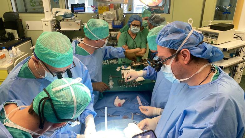 Operacija v UKC Ljubljana