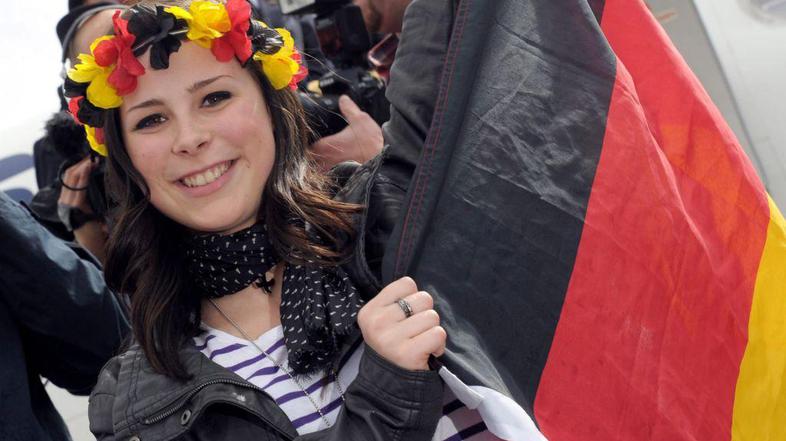 Leno je v domačem Hannovru pričakalo 40 tisoč ljudi. (Foto: EPA)