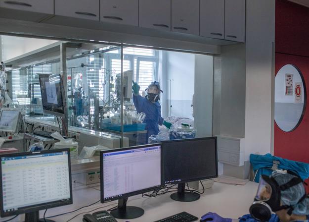 Covid-19, UKC Ljubljana