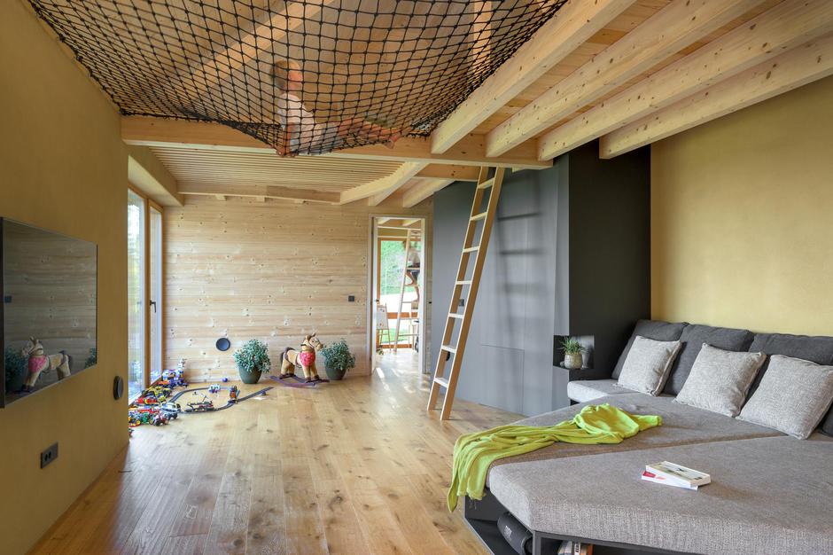 Hiša za iznajdljivo družino OHS | Avtor: Miran Kambič