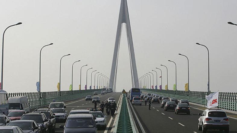 Namesto v štirih urah bo iz Šanghaja v Ningbo mogoče priti v dveh.