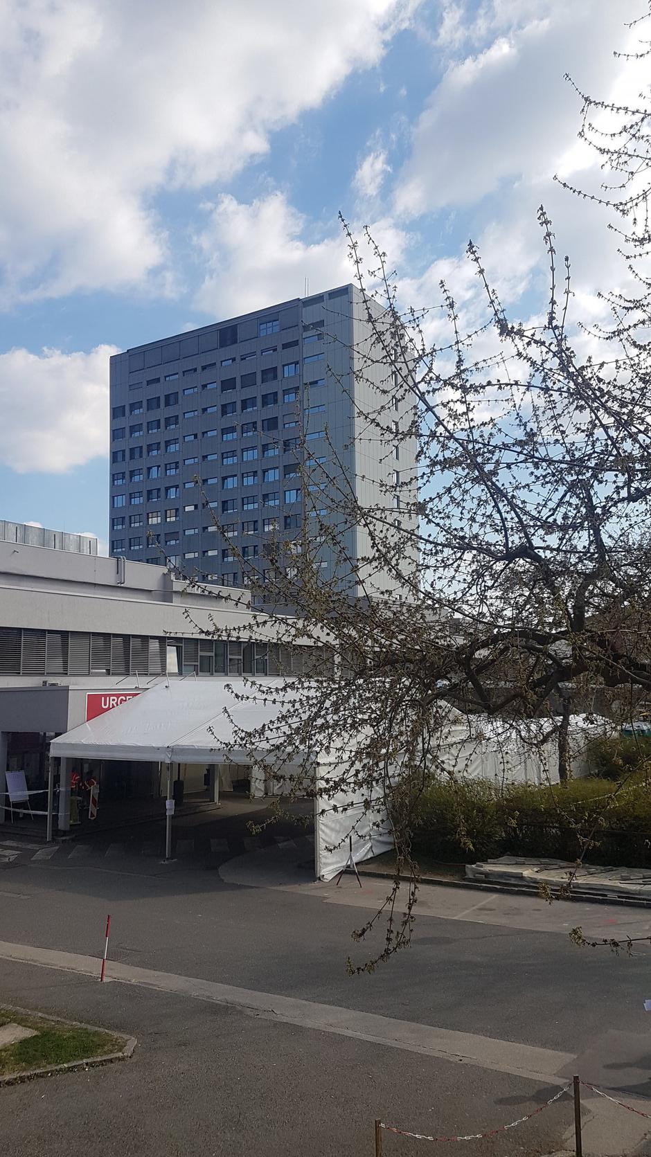 Koronavirus - UKC Maribor | Avtor: UKC Maribor