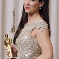 Oskarjeva nagrajenca Sandra Bullock (na fotografiji) in Tom Hanks bosta nastopil