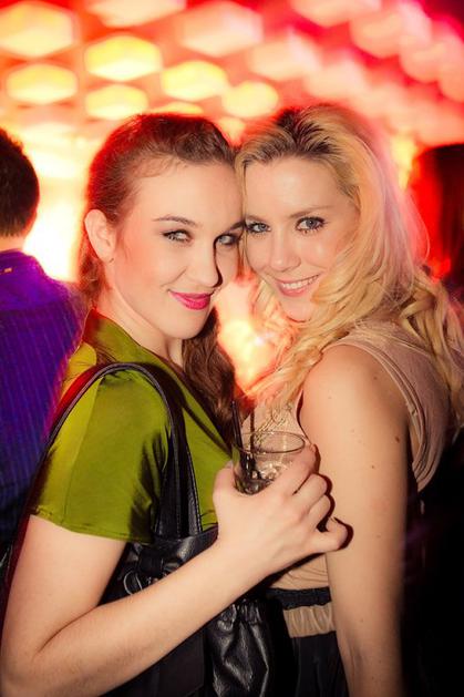 Vznemirljiva nedolžnost nad mestom