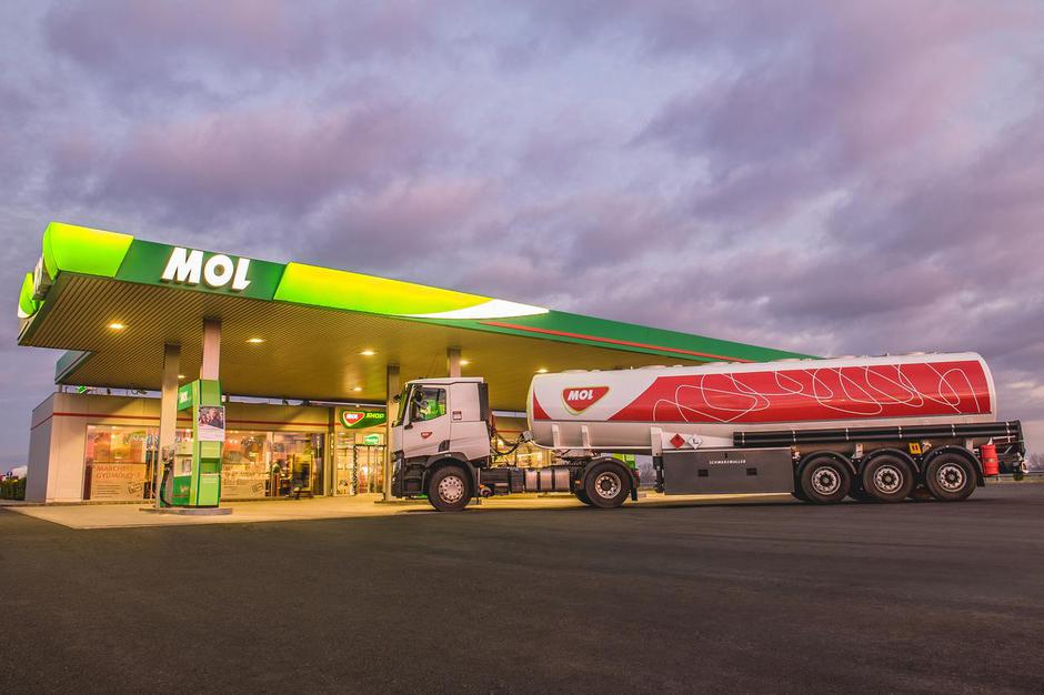 MOL | Avtor: MOL