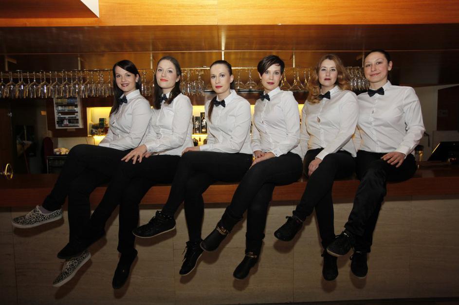 Opera bar
