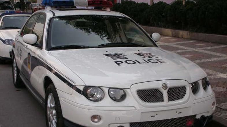 V napadu so bili poškodovani tudi trije policisti. (Foto: chinacartimes.com)