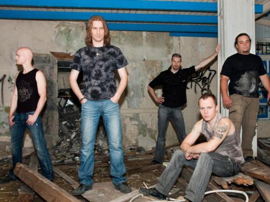 Uspelo jim je izdati svoj prvi album.