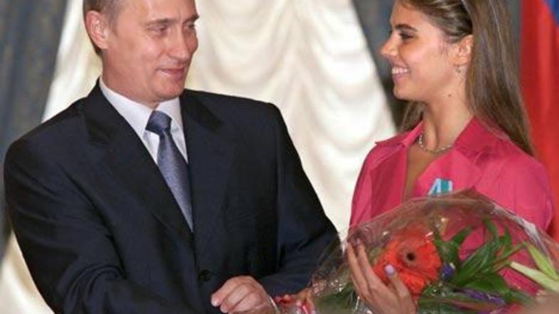 Kabajeva v domovini slovi kot eno najlepših deklet.