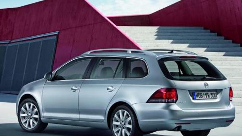 Pri novem variantu ostajata enaka tako videz zadnjega dela kot tudi prostornina 