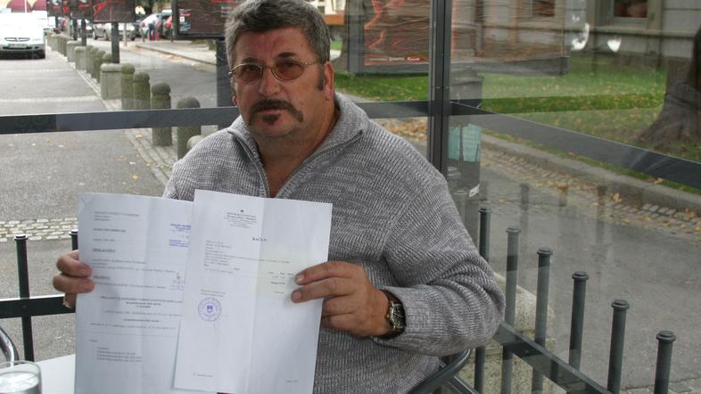 Poleg stanovalca Ivana Polanca za vpis stanovanj v zemljiško knjigo čaka še 243 