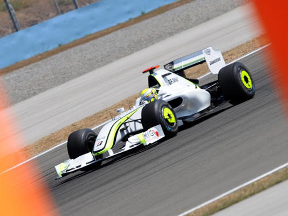 Button letos le enkrat ni zmagal, Barrichello pa slasti zmage ne pozna že pet le