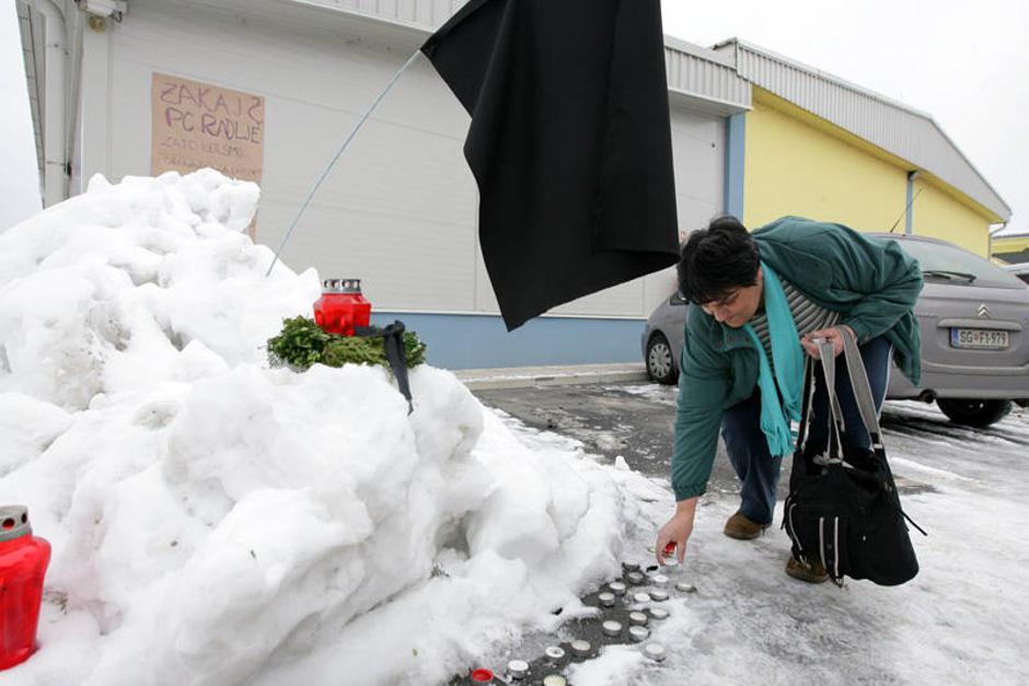 prižiganje svečk, Prevent Globala v Radljah ob Dravi | Avtor: Žurnal24 main