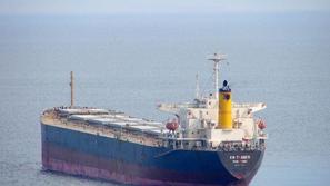 V hudem neurju je pred izraelsko obalo potonila moldavska tovorna ladja. (slika 