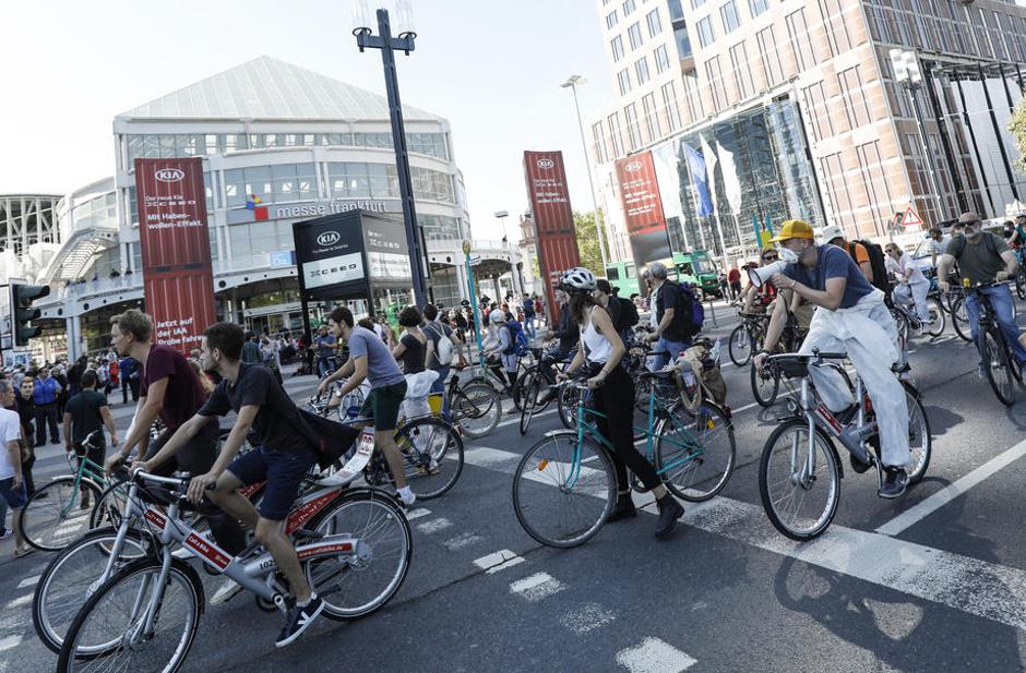 Avtosalon Frankfurt protest | Avtor: Epa