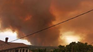 Požar nad gradom