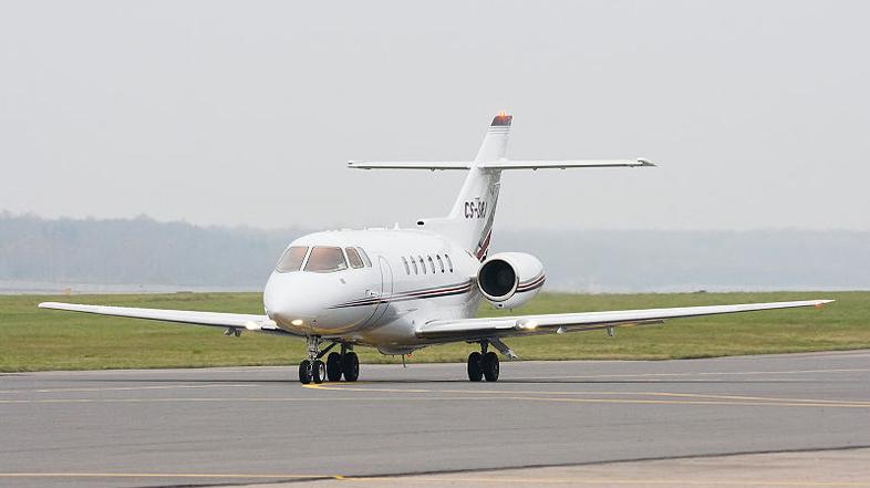 Hawker 800 letalo