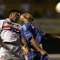 Breno v belem dresu svojega dosedanjega kluba Sao Paula.