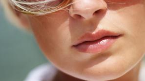 Velika sončna očala za lažji spanec in kanček skrivnostnosti. (Foto: Shutterstoc