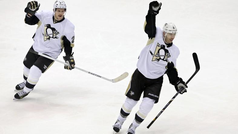  Pascal DupuisMatt Niskanen pittsburgh