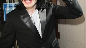 michael_jackson_fly_181108