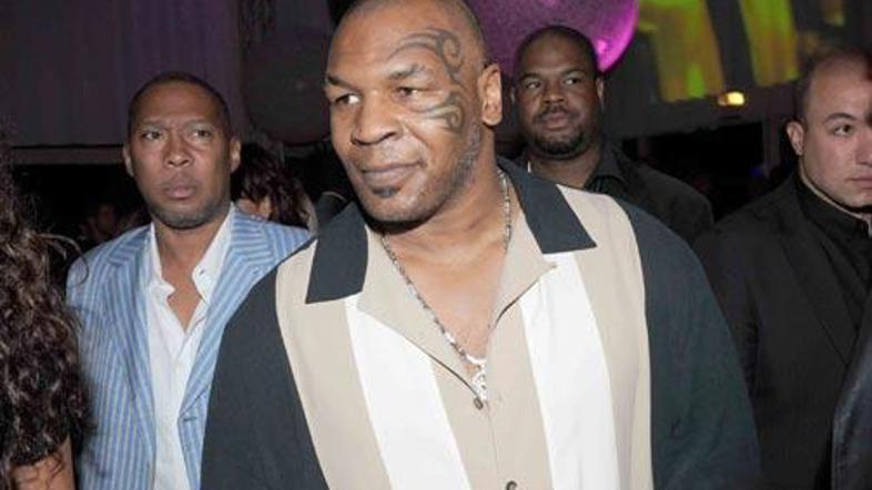 Mike se zadnje čase ukvarja s temnimi mislimi.