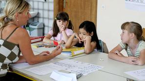 Račečič pravi, da učitelji nimajo tako visokih odgovornosti, da bi imeli višje p