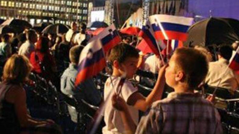 V parlamentu je potekala slavnostna seja v čast dnevu državnosti.