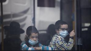 otroci maske maska covid covid-19 korona