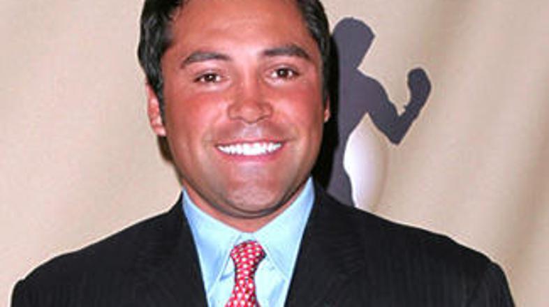 Oscar De La Hoya se ne bi tako prešerno smejal, če bi vedel, da ga bo bivša ljub