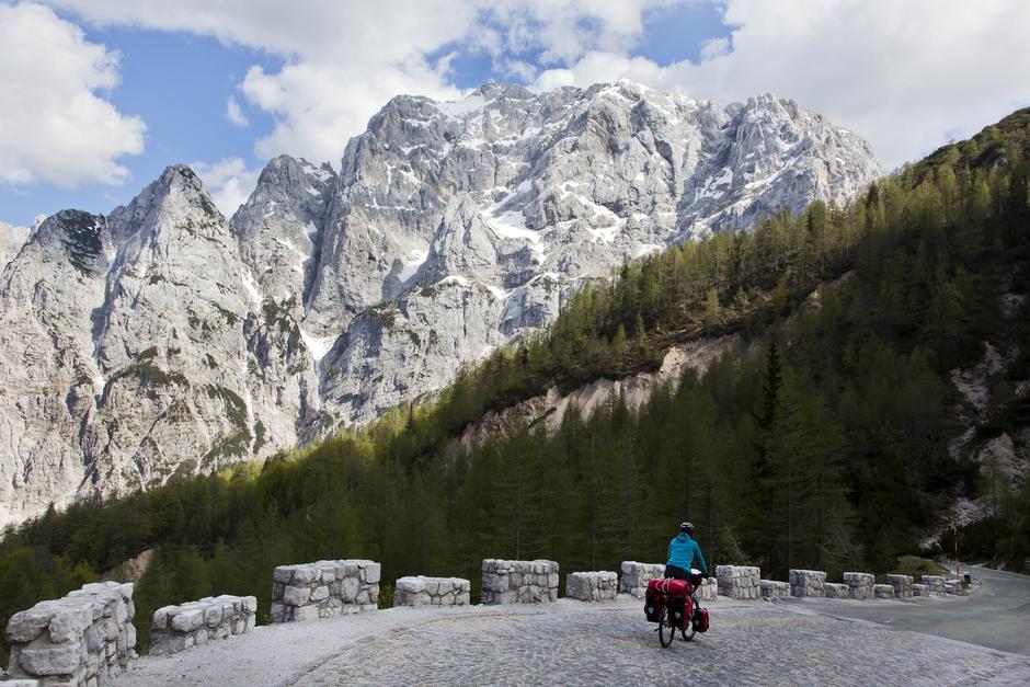 Prisojnik Vršič vršiška cesta gore | Avtor: Profimedia