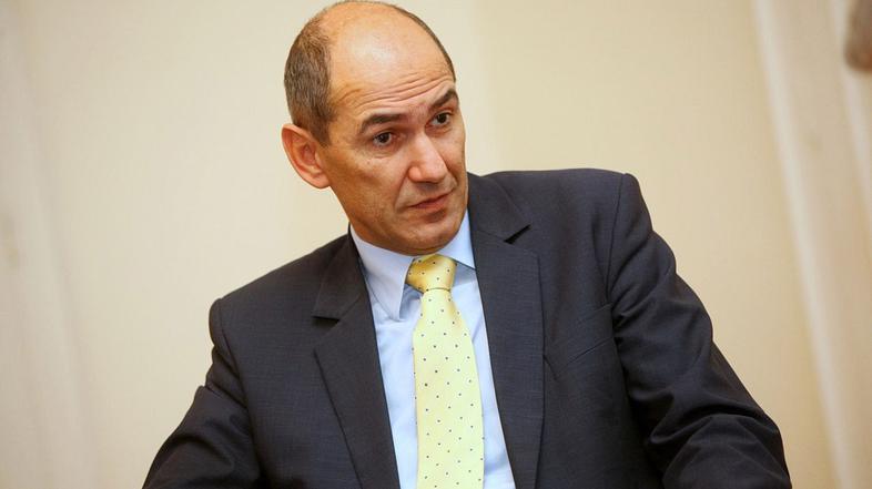 Slovenija 24.11.11, janez jansa, sds, intervju, foto: nino verdnik