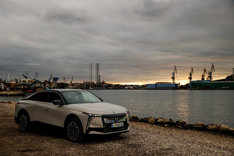 DS N°8 | Avtor: Saša Despot