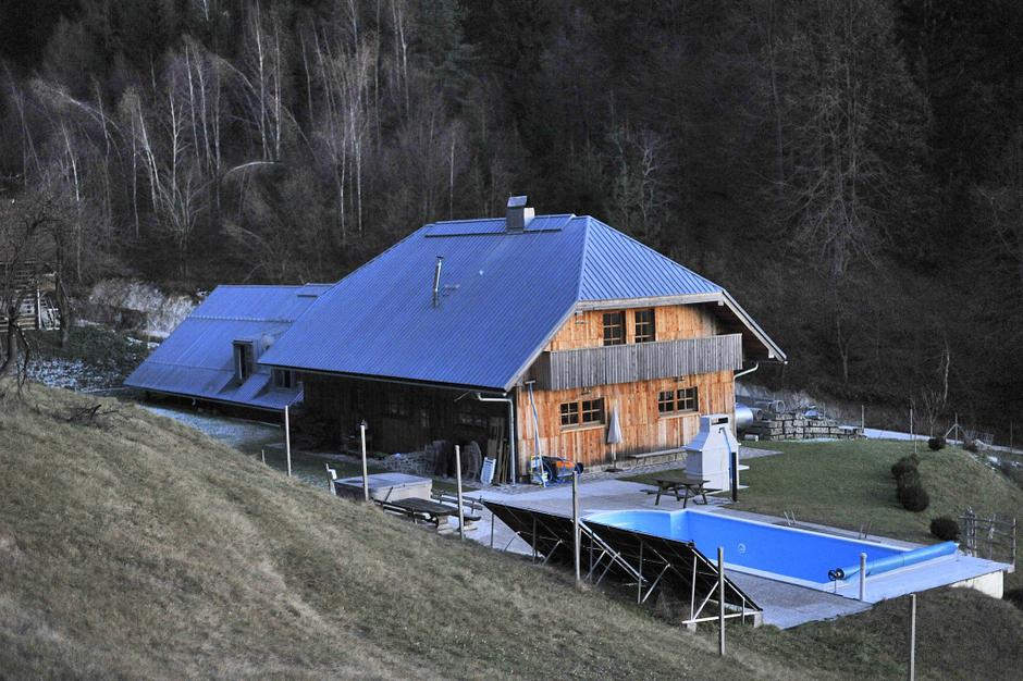 slovenija 01.12.11, posestvo Marka Jaklica, Marko Jaklic, domacija, nepremicnina | Avtor: Anze Petkovsek,  Anze Petkovsek