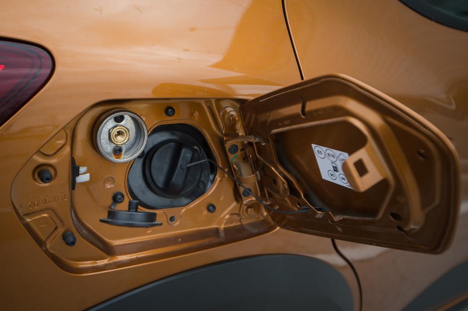 Sandero LPG | Avtor: Anže Petkovšek