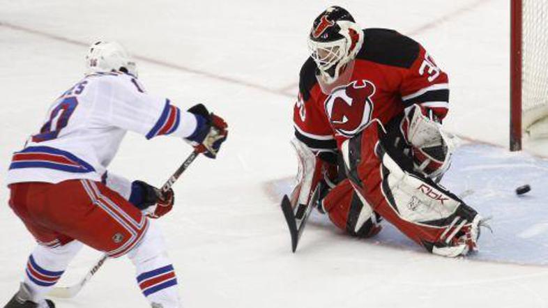 New York Rangersi letos še ne poznajo poraza proti hudičevim sosedom iz New Jers