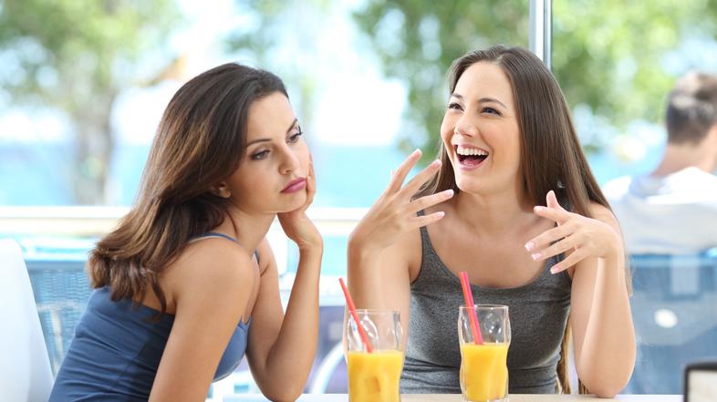 lažni prijatelj, prijateljica, prijateljstvo, zavist