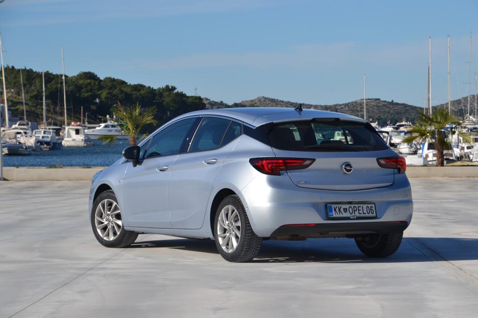 Prenovljena opel astra