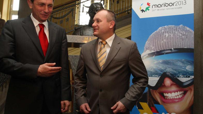 Po naših informacijah v kabinetu predsednika vlade in na ministrstvu za šolstvo 