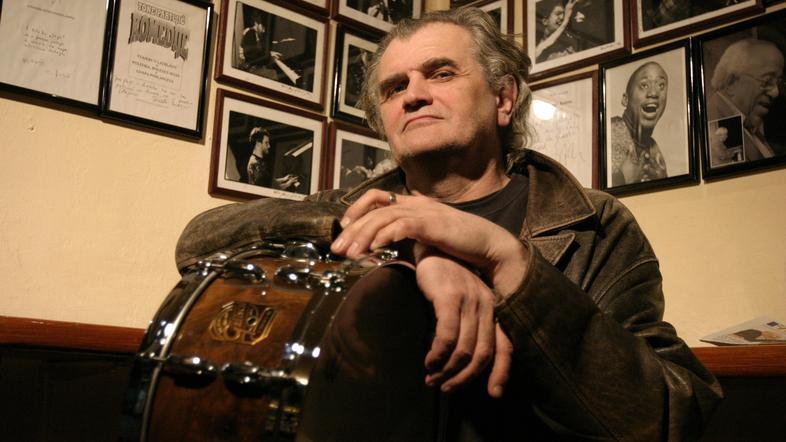 Drago Gajo nadomestnih prostorov za delovanje jazzovskega kluba društva Jazz Clu