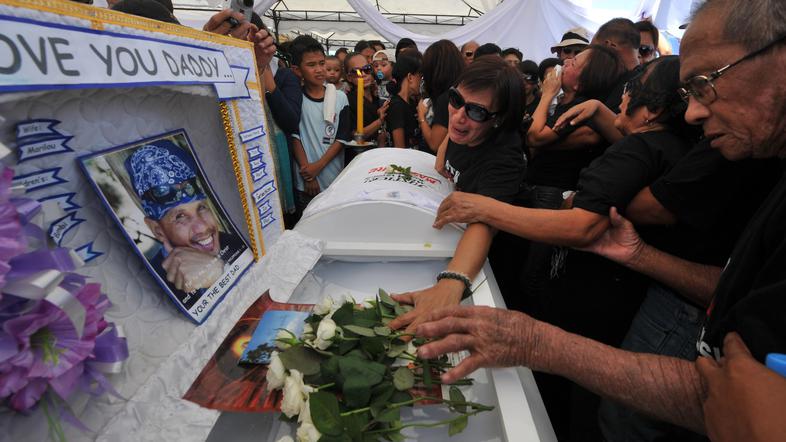 Novembra je bilo na Filipinih v provinci Maguindana ubitih 30 novinarjev. Provin