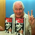 Ronnie Biggs je v begunstvu napisal avtobiografijo.